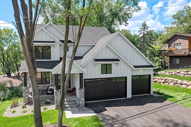 932 Orchard Ln, Saint Paul, MN 55113 - photo 3