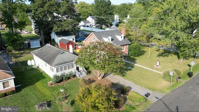 302 Linden Ave, Edgewater, MD 21037 - photo 2