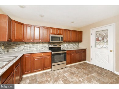 431 Manatawny St, Pottstown, PA 19464 - photo 5