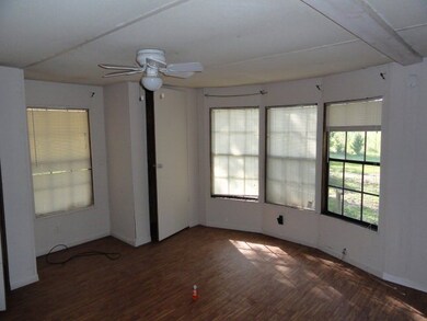 923 Freedom Rd, Laurel, MS 39443 - photo 5