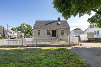 33 Cedar Grove Ave, Peabody, MA 01960 - photo 2