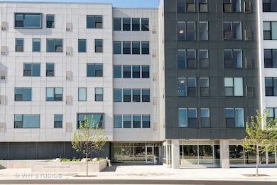 unlisted-address, Elmhurst, IL 60126 - photo 2