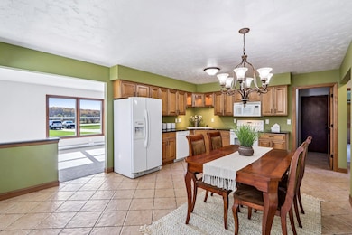 N8306 Greenwald Ct, East Troy, WI 53120 - photo 4