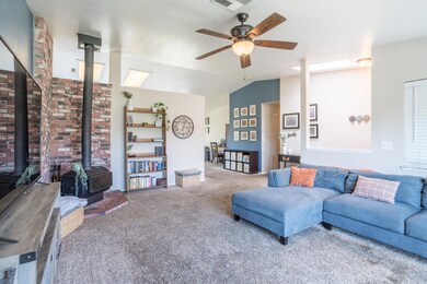 1310 Nighthawk Ln, Redding, CA 96003 - photo 2