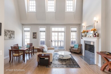 4826 N Damen Ave unit 3, Chicago, IL 60625 - photo 2