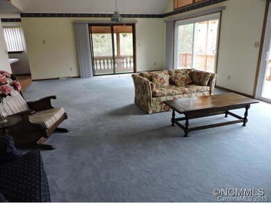 184 Lilac Ln, Burnsville, NC 28714 - photo 5