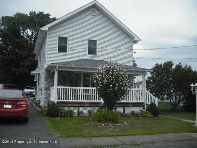 402 Roosevelt St, Jermyn, PA 18433 - photo 2