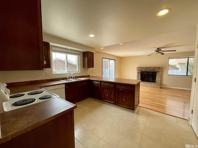 3228 Candelaria Dr, Sparks, NV 89434 - photo 5