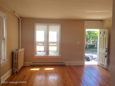 516 Sarah St, Stroudsburg, PA 18360 - photo 3