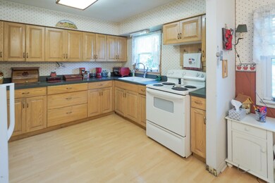 602 Marsh Rd-106
