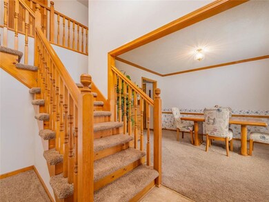 5620 Meadow View Dr, Shawnee, KS 66226 - photo 3