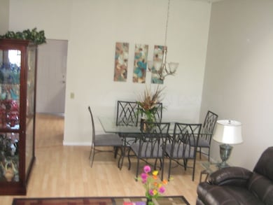 DINING AREA-KTICHEN ENTRANCE