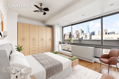 242 E 25th St unit 12B, New York, NY 10010 - photo 4