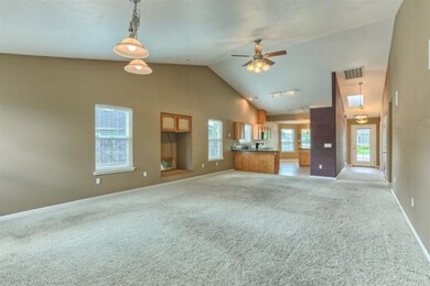 151 Orchardview Ave, Central Point, OR 97502 - photo 5