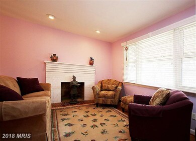 9014 Pinehurst Dr, Fort Washington, MD 20744 - photo 2