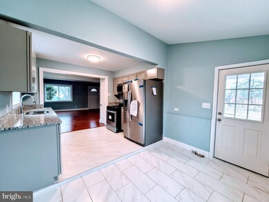 5514 Kennedy St, Riverdale, MD 20737 - photo 3