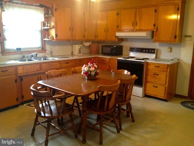 13123 Edgemont Rd, Smithsburg, MD 21783 - photo 4