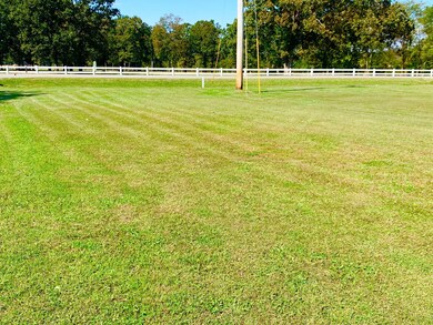 261 Whitaker Rd, Shelbyville, TN 37160 - photo 7