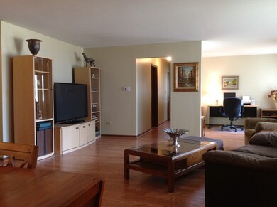 1501 Harbour Ct unit 1B, Schaumburg, IL 60193 - photo 2