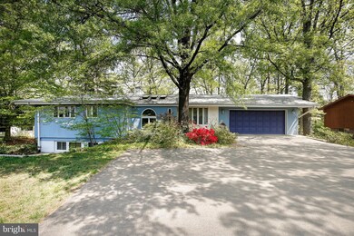 11825 Falls Rd, Potomac, MD 20854 - photo 2