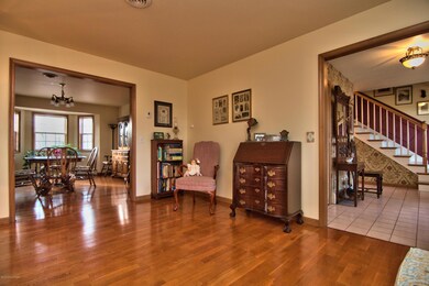 2429 Horseshoe Dr, East Stroudsburg, PA 18301 - photo 6