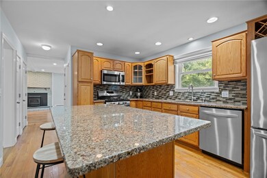 15 Cedar Ave, Swansea, MA 02777 - photo 2