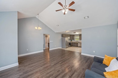 9-web-or-mls-321-apple-dr