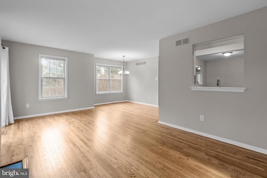 56 Piccadilly Cir unit 219, Doylestown, PA 18901 - photo 6