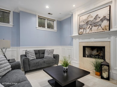 unlisted-address, Chicago, IL 60625 - photo 4