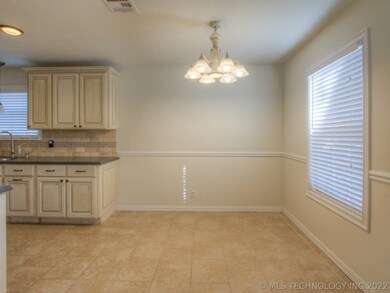 1398 E 140th Place, Glenpool, OK 74033 - photo 5