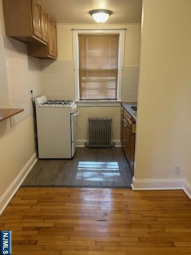 425 Ridge Rd unit C, North Arlington, NJ 07031 - photo 4