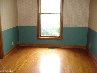 5773 Drake Rd, Greensboro, NC 27406 - photo 4