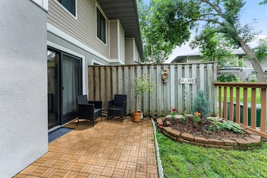 1158 Landmark Trail N, Hopkins, MN 55343 - photo 4