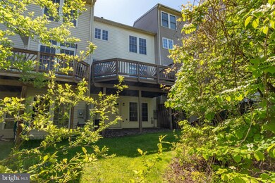 4946 Wyndham Creek Ct, Fairfax, VA 22030 - photo 4