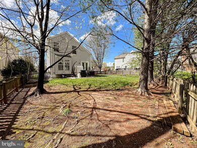 3413 Doe Run Ct, Herndon, VA 20171 - photo 4