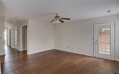 3 Meadowood Glen Way unit D, Greensboro, NC 27409 - photo 5