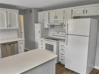 11521 W 67th Terrace, Shawnee, KS 66203 - photo 4