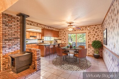 30 Dining_staged