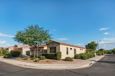 4302 E Indigo St Gilbert AZ-large-004-41
