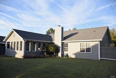 116 Jeanette Dr, Granite City, IL 62040 - photo 2