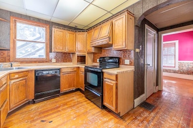 204 N Queen St, Whitewater, WI 53190 - photo 7