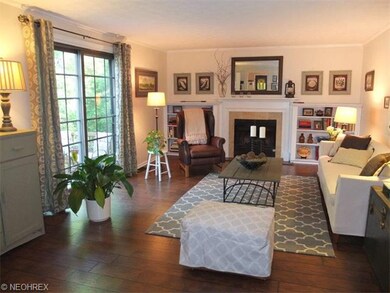 Great room with gas fireplace, new laminate floor 