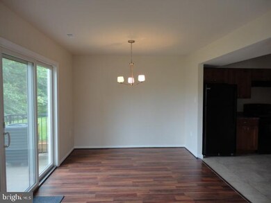 11378 Laurelwalk Dr, Laurel, MD 20708 - photo 5