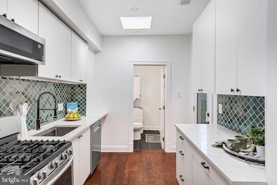 1113 Holbrook Terrace NE, Washington, DC 20002 - photo 7