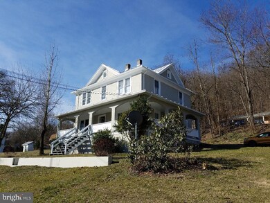 15 Touchdown Alley, Berkeley Springs, WV 25411 - photo 2