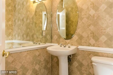 25491 Beresford Dr, Chantilly, VA 20152 - photo 5