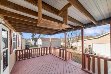 2432 9th Ave SW, Cedar Rapids, IA 52404 - photo 4