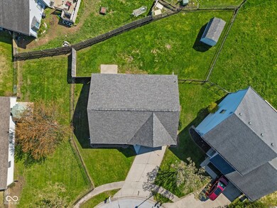 84 Beech Ct, Whiteland, IN 46184 - photo 2