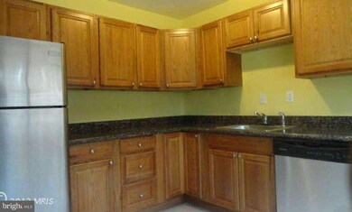 5918 Mustang Dr, Riverdale, MD 20737 - photo 7