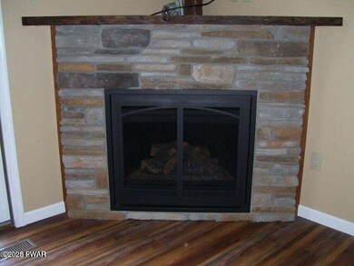 116 B Snowball Ln unit 116B, Tafton, PA 18464 - photo 7